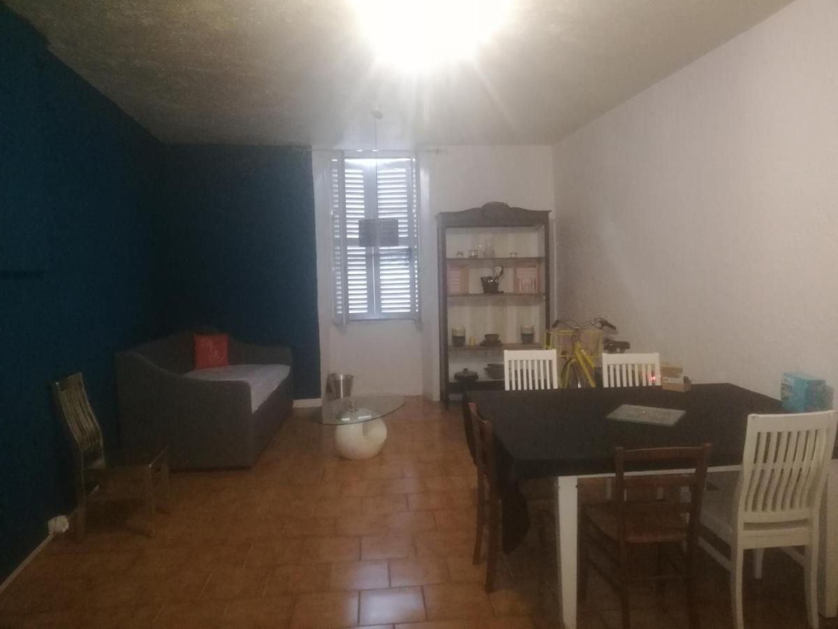 Appartement La Bernardine Au Coeur Du Jura Orgelet Exterior foto